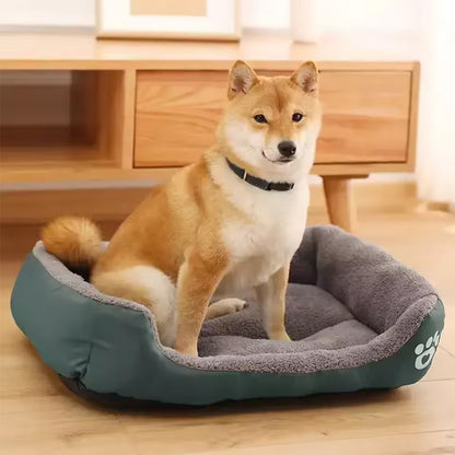 Soft Fleece Pet Bed with Waterproof Base – For Cats & Dogs (S to XXXL)